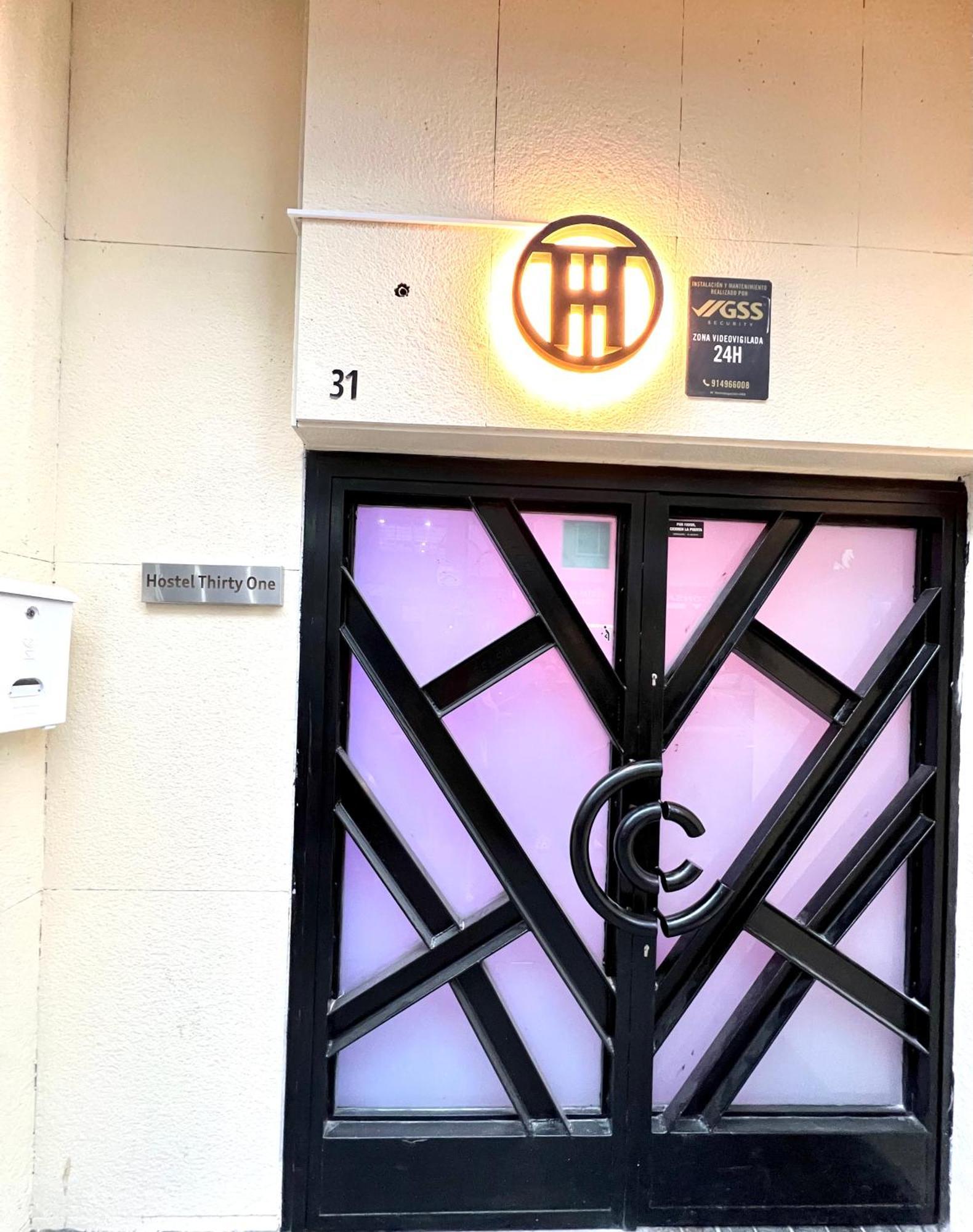 Hostel Thirty One Madrid Exterior photo